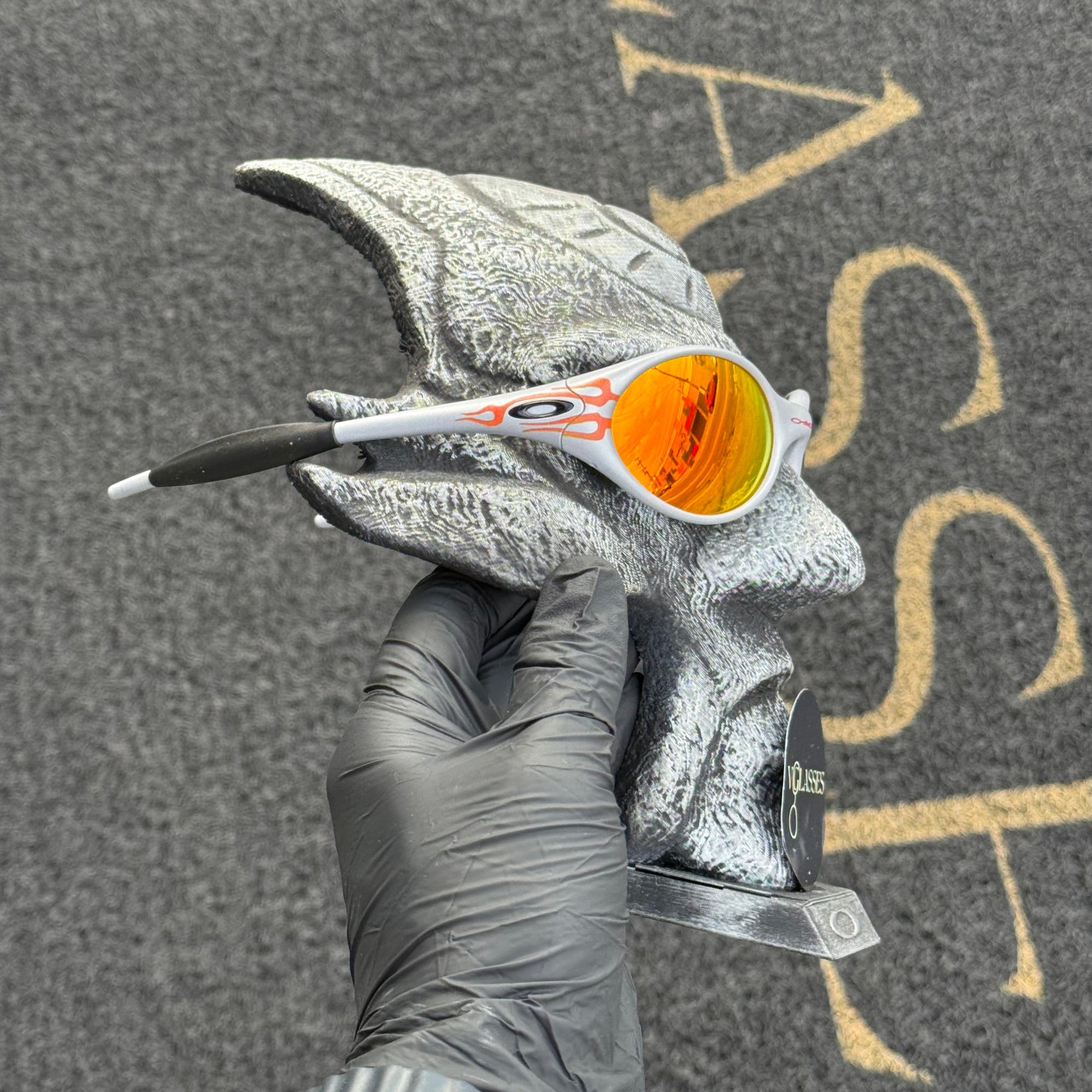 Eye Jacket Flame - Ruby