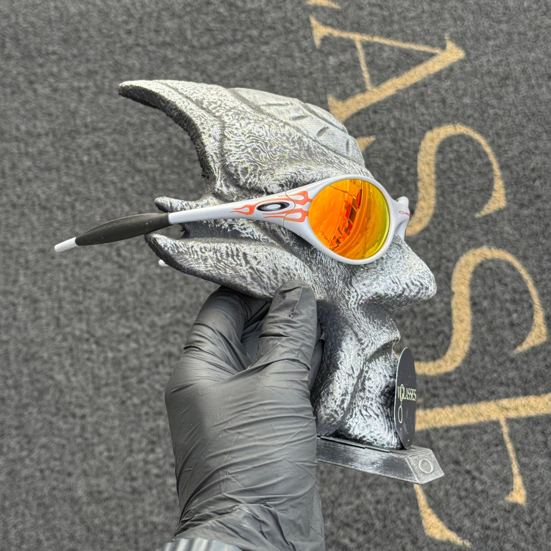 Eye Jacket Flame - Ruby