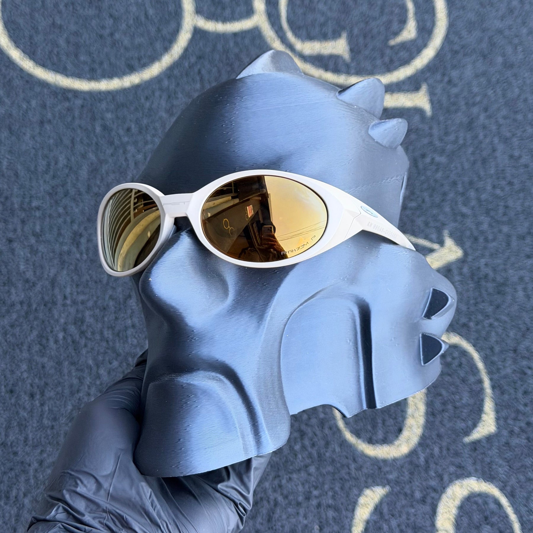 Eye Jacket Gold Café