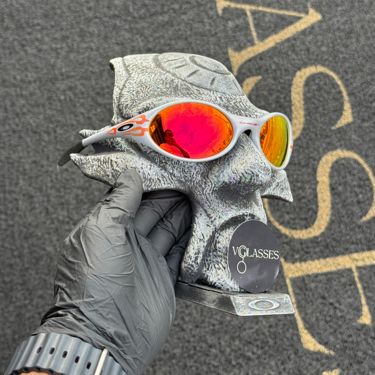 Eye Jacket Flame - Ruby