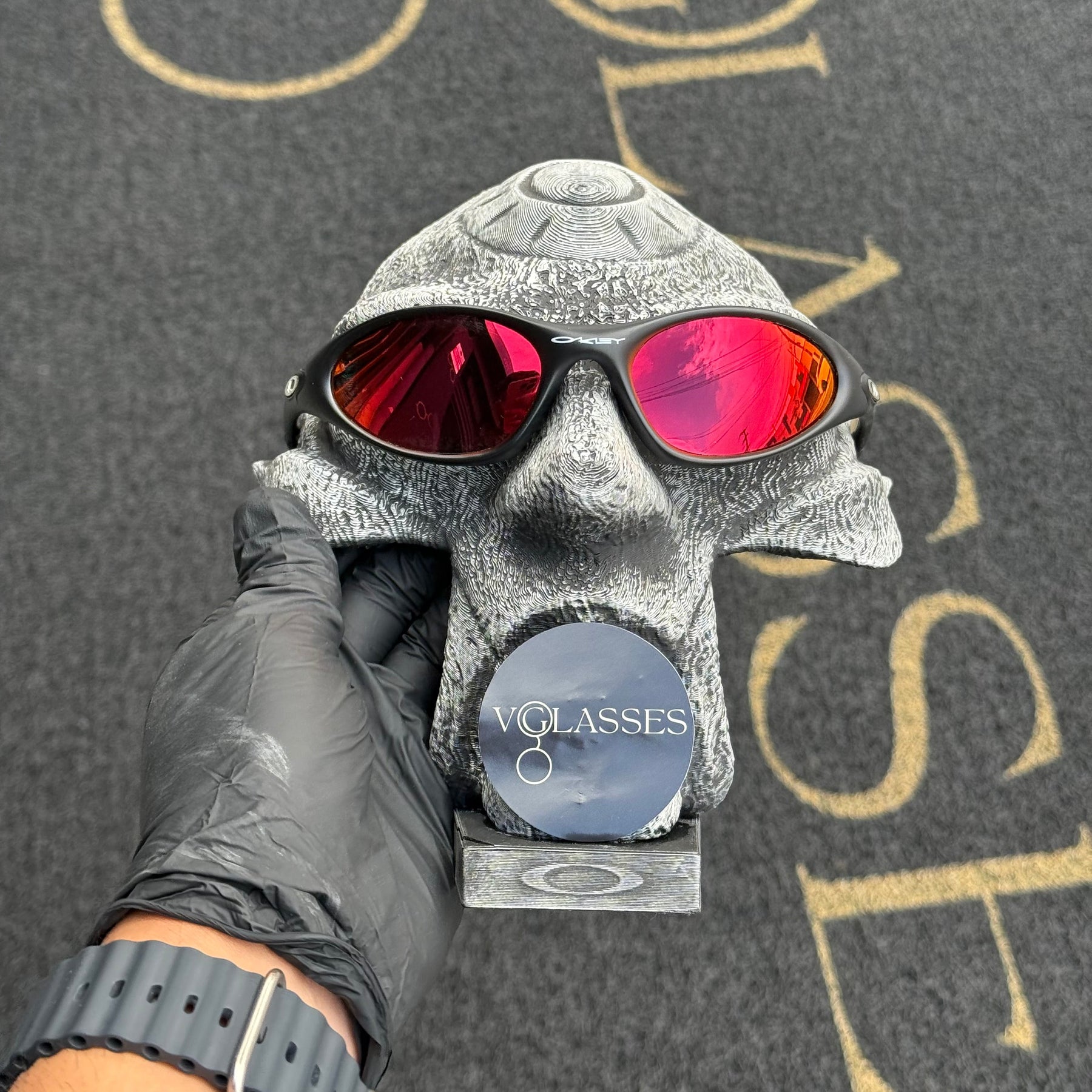 Minute Carbon Ruby