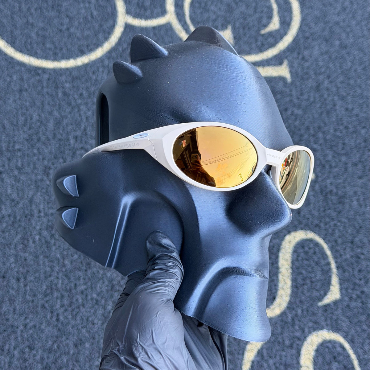 Eye Jacket Gold Café