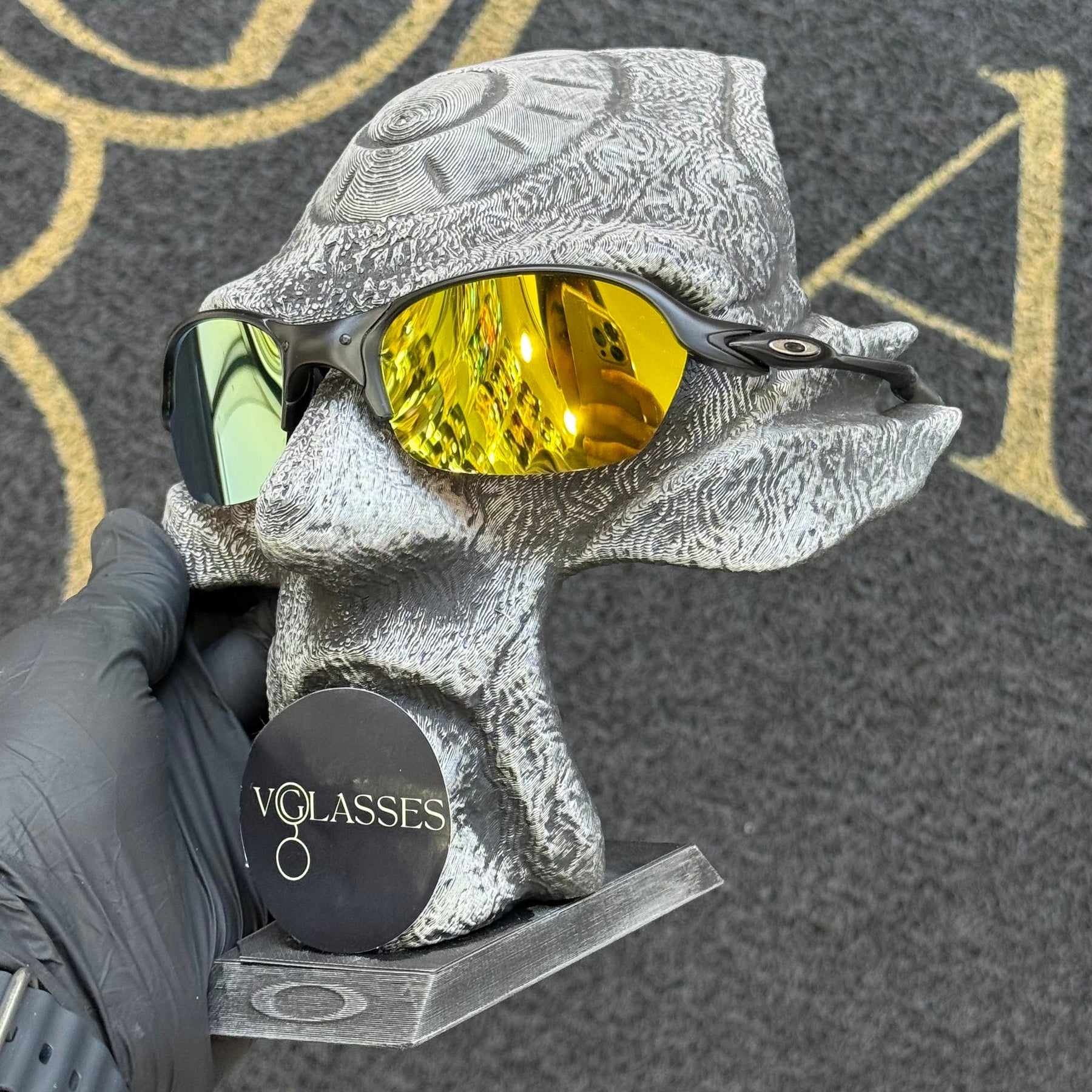 Romeo 2 Carbon Gold