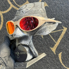 Eye Jacket Matte - Ruby